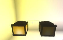 Creativerse R33 Yellow Lamp on off 002.jpg