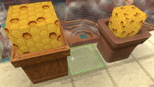 Creativerse Flower Pot Wood Planter Queen Bees02.jpg
