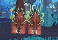 Custom Gigantism male Aseliorus next to custom Regular female Aseliorus