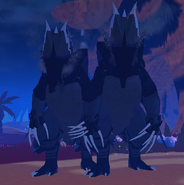Costume Gigantism (right) and Costume Regular (left) Luxsces