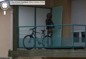 Google Maps Balcony Creature
