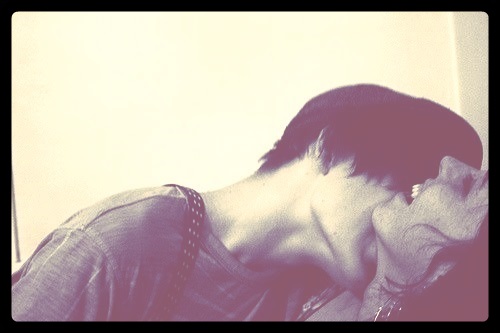 Neckkisses.