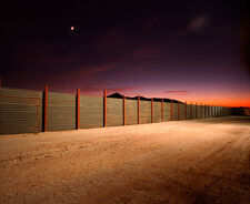 Border-wall-615.jpg