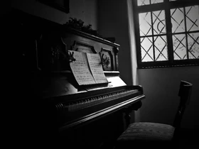 Old-piano