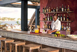 02-sea-view-from-the-bar-hotel-lamu-1