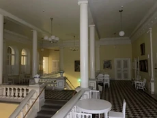 13 (used in L'Hôtel Raconteurs)