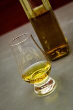 Whiskey-1500466 1280.jpg