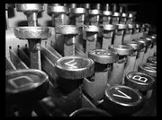 Scrivere...
