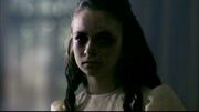 Jodelle-ferland-nel-ruolo-della-bambina-fantasma-in-il-quadro-maledetto-di-supernatural-57639