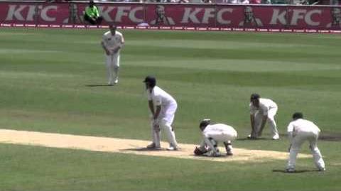 Alastair_Cook_making_189,_5th_Ashes_Test,_SCG,_Australia,_Jan_2011