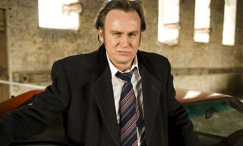 Glenister460.jpg