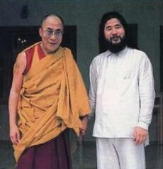 Asahara with dalai lama