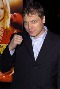 Holt McCallany