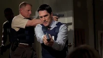 Blood Glocks.jpg (56 KB) Hotch and Detective Wolynski with their Glock 17s in "In Name and Blood".
