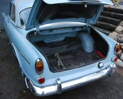 View inside the trunk of a Volvo Amazon P130