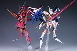 Villkiss and Enryugo Destroyer Mode Full-body Figure.jpg