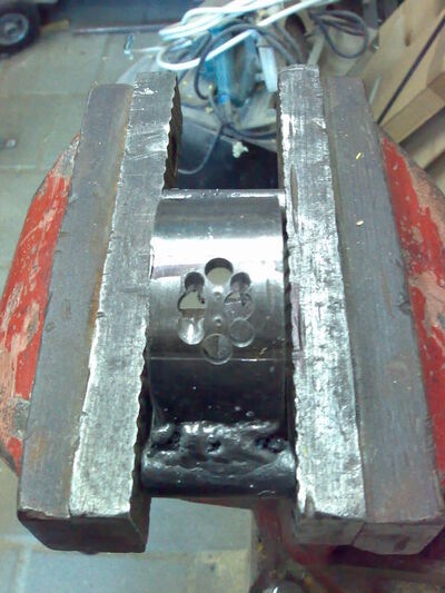 Making the nut-08.jpg