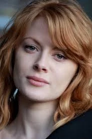 Emily Beecham Cruella Wiki Fandom