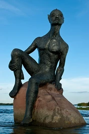 A statue of Negro D'Aqua