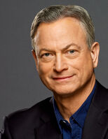 Gary Sinise (headshot photo)