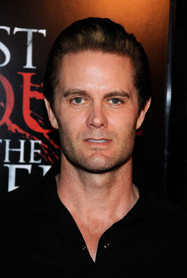 Garret Dillahunt