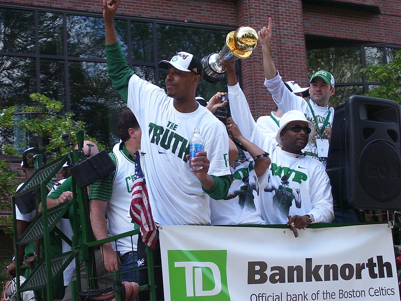 Title parade for Celtics - Eurosport