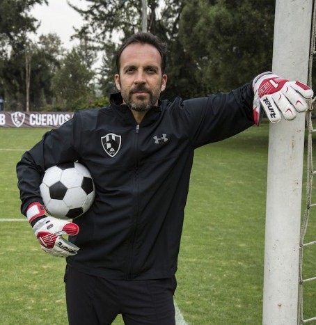 Rafael Reina Club De Cuervos Wiki Fandom