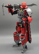 Raeys wielding the gunblade.