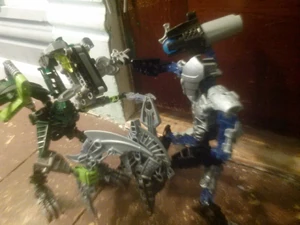 Archoss fighting Skrahdon