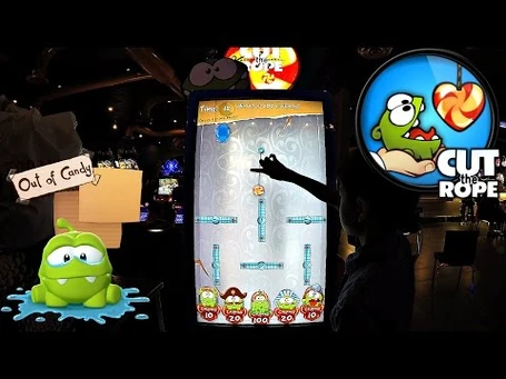 Cut_The_Rope_Arcade_Video_Game_Play_At_Dave_&_Buster's-2