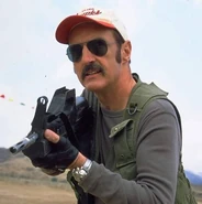 8DkpTJqLGvI.jpg (45 КБ) Берт в Дрожь Земли 3:Возвращение в Перфекшн (2001)