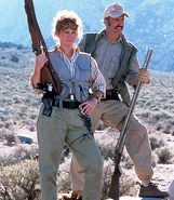 LKD8snlv TQ.jpg (114 КБ) Берт (Майкл Гросс) и Хезер (Риба Макинтайр) Гаммеры во время первого появления грабоидов