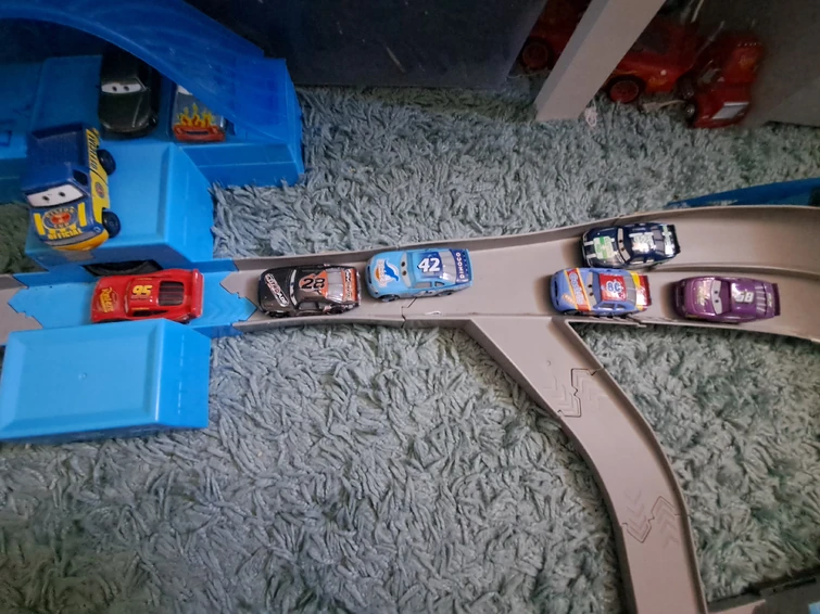 PISTON CUP RECORDS visual data 6