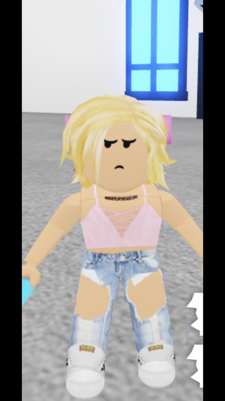 Roblox Avatar Giveaway Kinda Unrelated Fandom - how to make ripped jeans on roblox