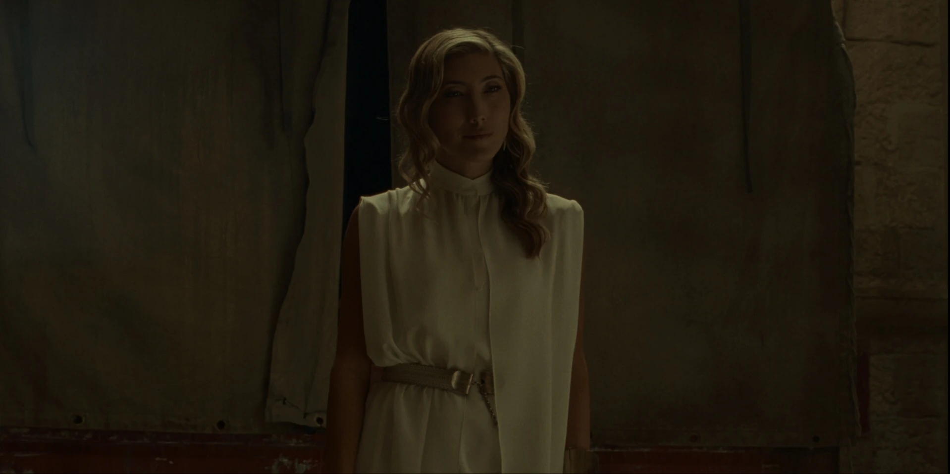 Is Soyona Santos hot for the villainess of Jurassic World Dominion