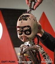 Just as everyone suspected, the robot IS in fact the same animatronic used for Chucky in "Seed of Chucky".