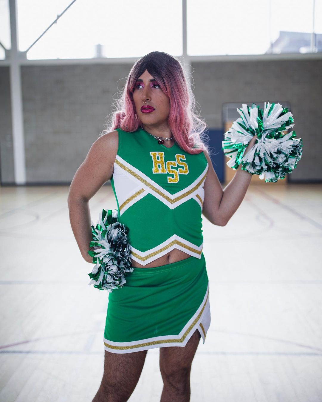 Cheerleading uniform - Wikipedia