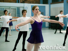 Dance-academy-behind-barres-picture-7