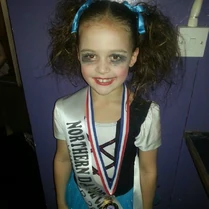 Chloe Jnr 2014-12-01.jpg (87 KB)