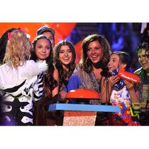 Dance Moms winning for Reality Show at KCA 2015-03-29