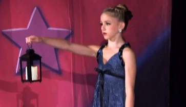 Lanternchloe.png (117 KB) Leave the Light On