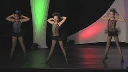 Clomadniaweiwtrio.jpg (4 KB)