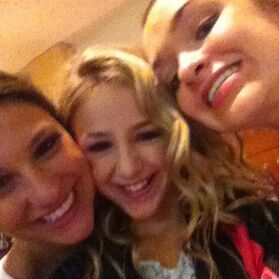 Nina Linhart Chloe Lukasiak