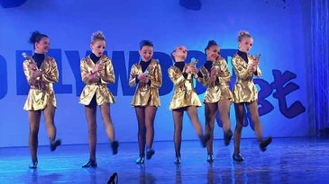 Private Eyes.png (372 KB)