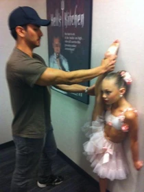 111 Maddie stretching.jpg (36 KB)