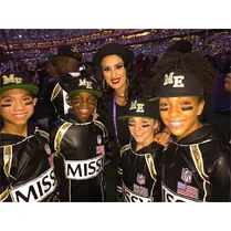 (backrow) Tricia Miranda - (frontrow) Gabe De Guzman - Will Simmons - Kaycee Rice - Charlize Glass - 1Feb2015 Super Bowl XLIX.jpg (118 KB)