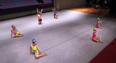 Tumblr mjgtg268d51rytq3ko6 1280.jpg (127 KB)