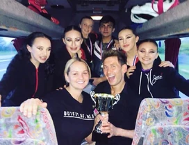 205 Bus.jpg (121 KB)