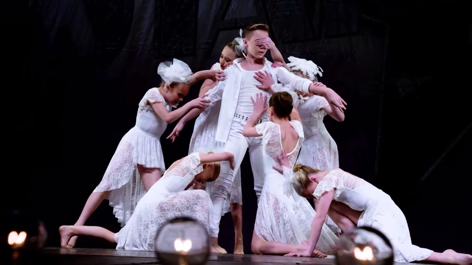 Брокен дэнс блоггер. Брокен дэнс. Брокен дэнс. Танцор хип хоп. Air flare брейк данс.