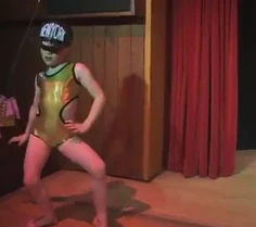 Runtheworld.jpg (104 KB)